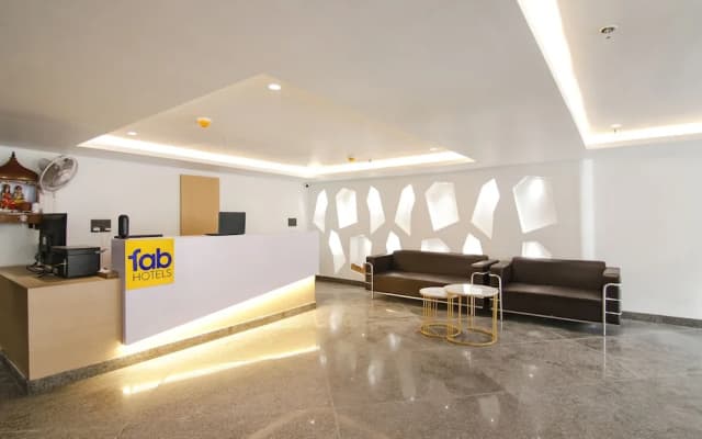 FabHotel Sky Suites Karkardooma - photo 2