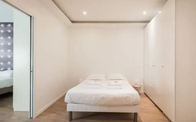 Spacious Apartment With 2 Rooms - photo 5