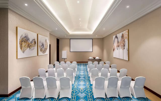 Wyndham Grand Doha West Bay Beach - photo 4