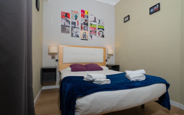 Wow Hostel Barcelona - photo 2