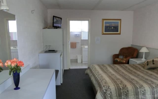 Ringwood Motel - photo 3