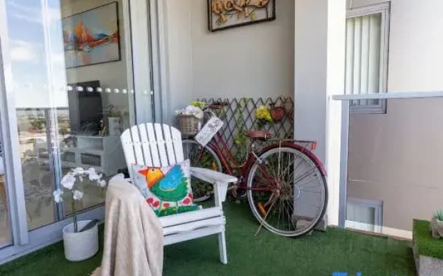 Lovely 2 Bed 2 Bath Apartment | Free Parking | Walk to Train - photo 2