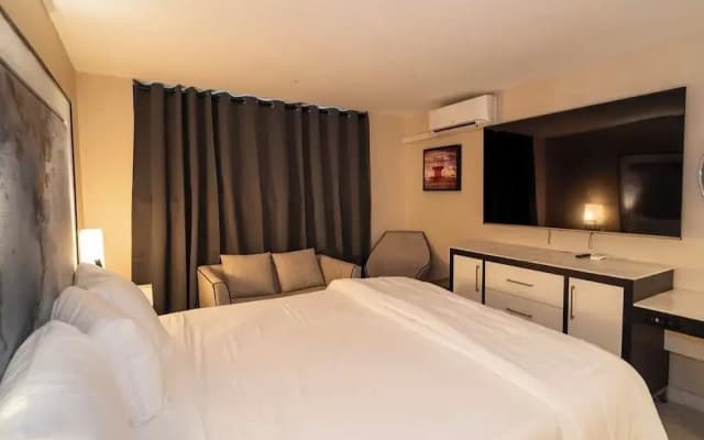 Nova Hotel Bronx - photo 5
