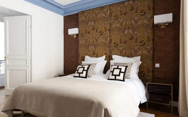 Montaigne Luxury 2 Bedroom - photo 3