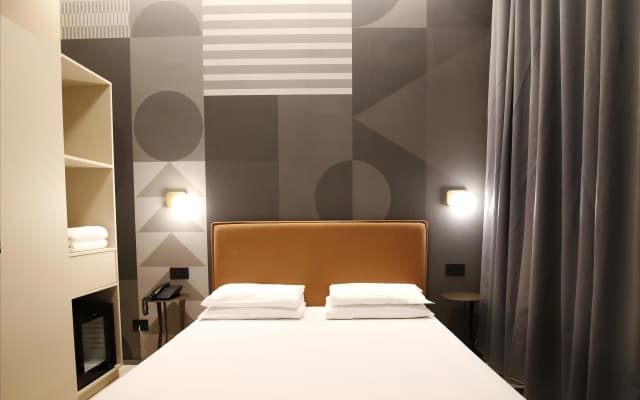The B Place Hotel - photo 2