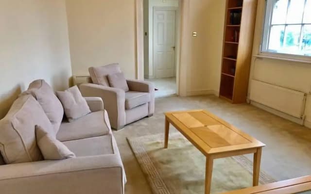 Buckingham Palace View Apartment - photo 3