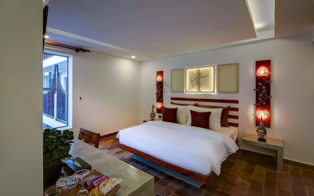 The Thirdfold Residence - photo 4