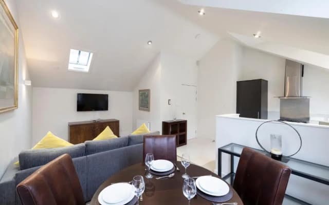 ALTIDO Contemporary and Vibrant 1BR flat near Princes Street - photo 2