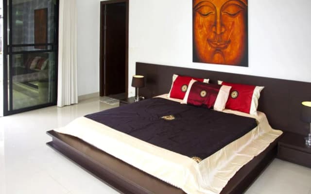 Villa With 4 Bedrooms in Rawai Phuket, With Private Pool, Enclosed Gar - photo 3