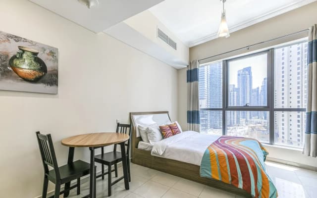 SuiteLets - Bay Central Suites - photo 5