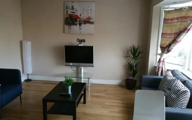 Sutton Place Apartments - photo 5