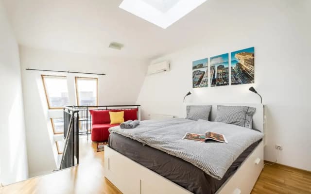 BpR SOHO Boutique Home with AC - photo 3
