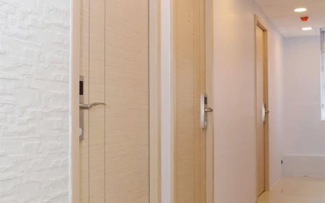 Sunrise International - Boutique Hostel - photo 3