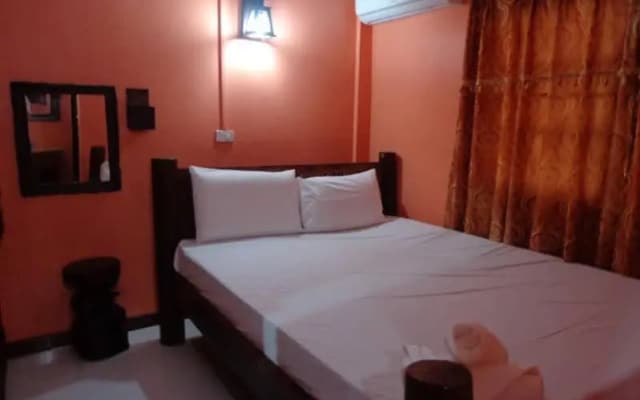Baan Pi Klao Guest House - photo 3