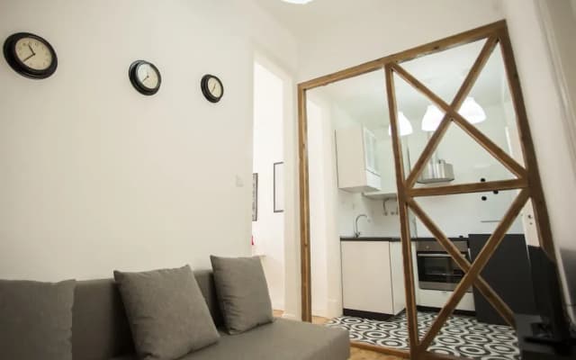 Cool Lisbon Apartment - photo 5