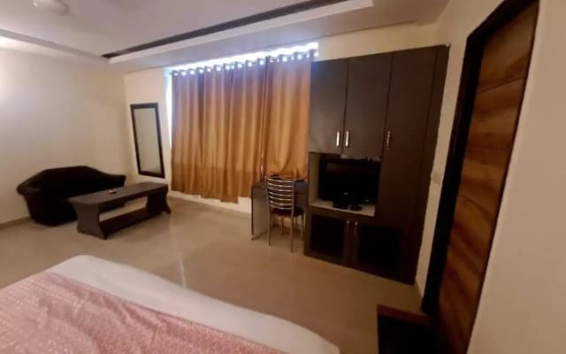 Hotel Diamond Airport - photo 2