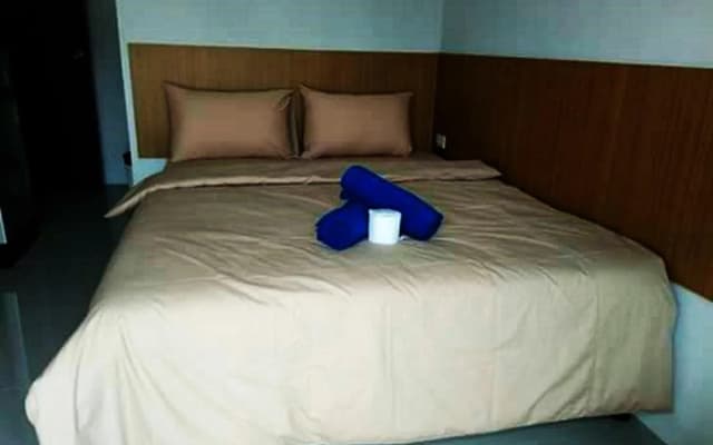 P & J Guesthouse - photo 3