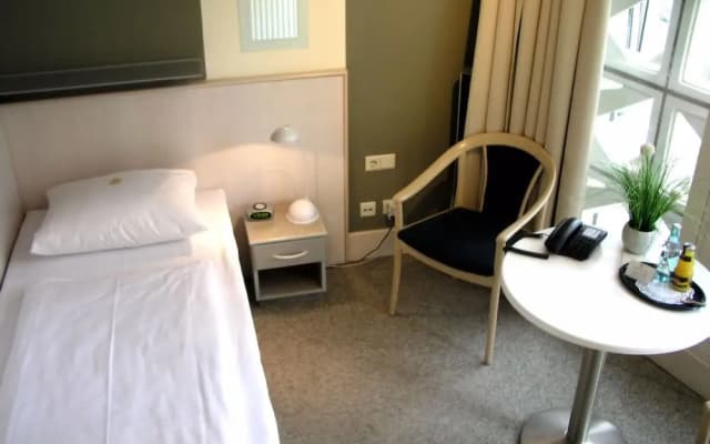 St.-Michaels-Heim Hotel - photo 4