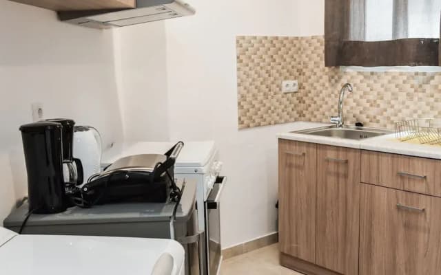 Central Modern Fully Equipped Double Bed Studio - photo 4