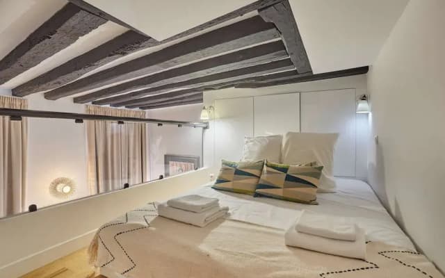 Superb Apartement Center of Paris Le Marais - photo 2