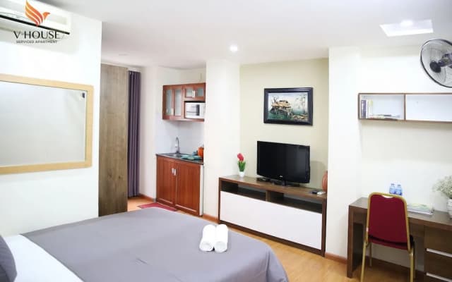 V House 1 Serviced Apartment - photo 5