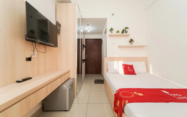 RedLiving Apartemen Sayana - Premium Property - photo 3