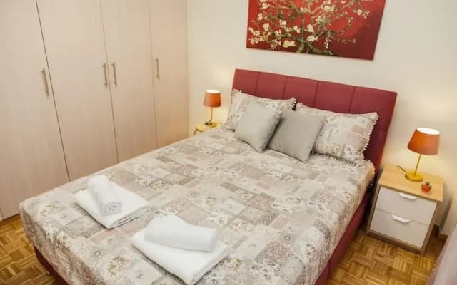 Restfull Fully Renovated Apartment in Thisio - photo 4