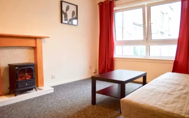 1 Bedroom Flat In Old Town - photo 4