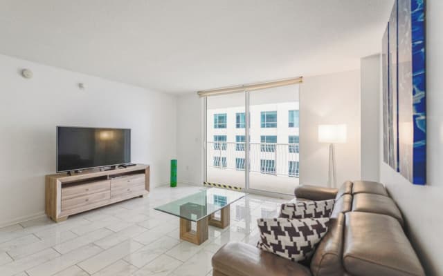 Brickell Bay 2308 - photo 5