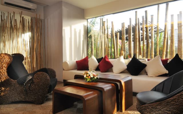 Bamboo House Phuket Hotel - photo 2