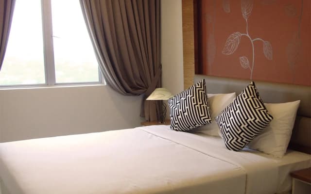 Duta Hotel & Residence - photo 3