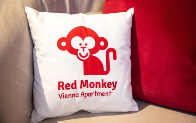 Red Monkey Vienna Apartment by ichbucheAT - photo 3