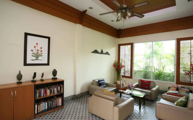 OYO 905 Rajata Hotel - photo 4
