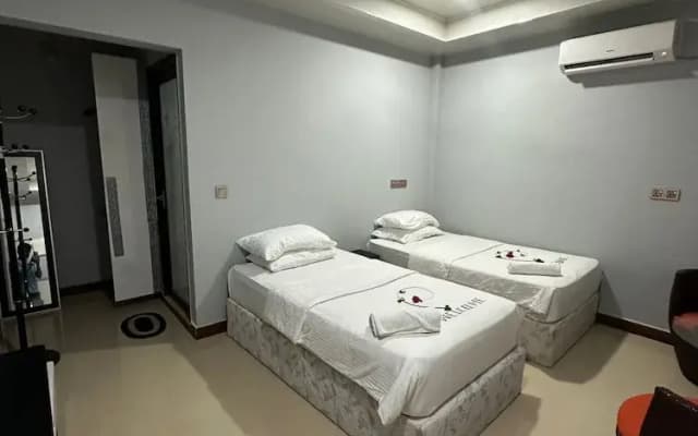 NikainnHimandhoo - photo 5