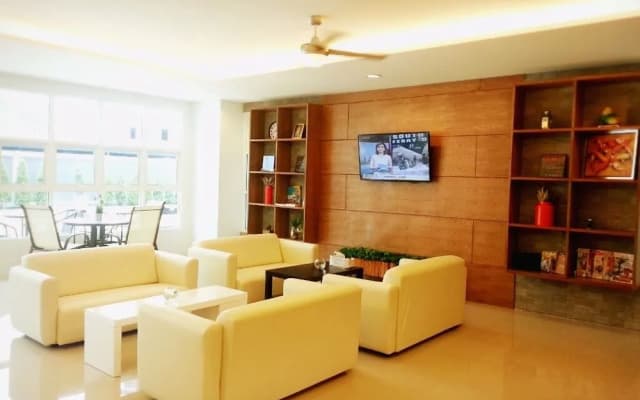 Wealth 30th Apartments - photo 2