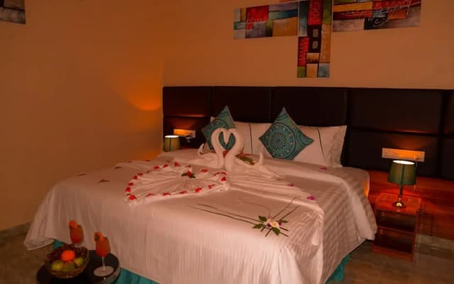 Cliff Retreat - photo 2