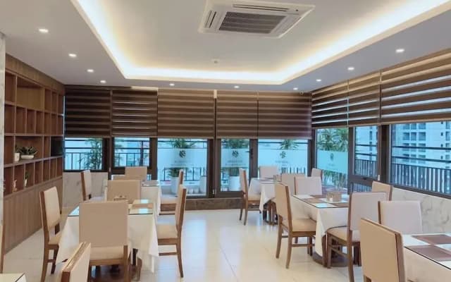 A89 Rosarian Hotel - photo 3