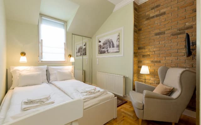 Roland Apartments - photo 2