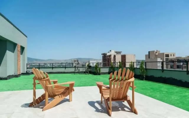 Epic 1Bed unit Huge Balcony area - photo 5