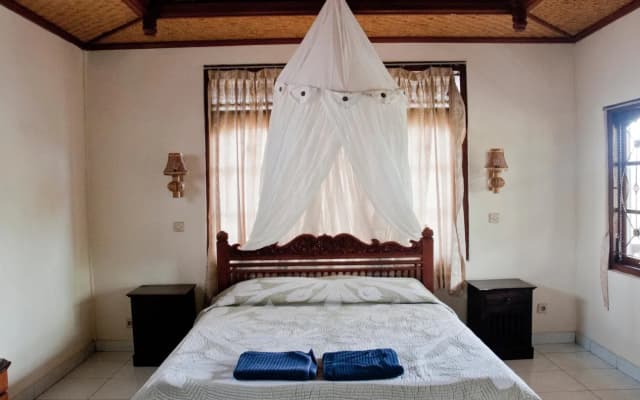Gusti Garden Bungalows - photo 4