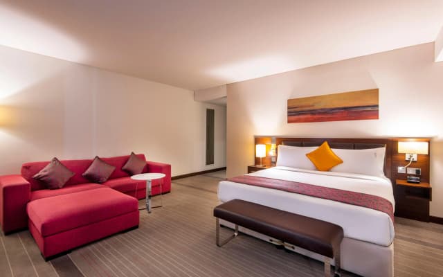 Hotel Al Madinah Holiday - photo 2