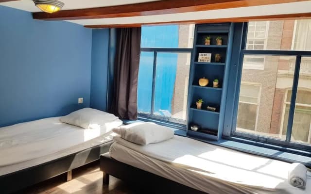 Urban Vibes Guesthouse - photo 4