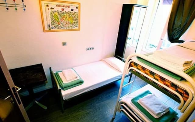 Plug Inn Boutique Hostel - photo 2