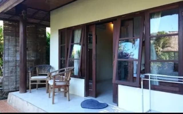 Romeo Beachfront Bungalow - photo 4