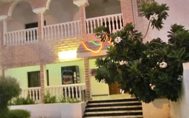 Sharjah Youth Hostel - photo 2