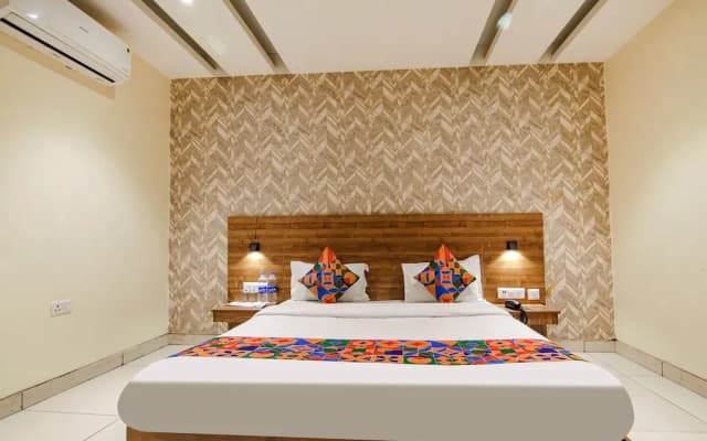 Hotel Golden Glory - photo 5
