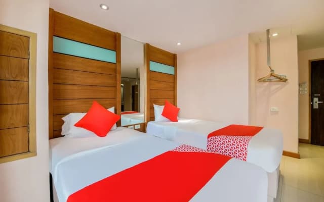 OYO 143 Dday Resotel Pattaya Hotel - photo 4