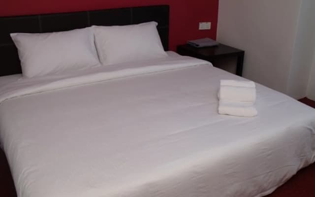 One Station Hotel - photo 4