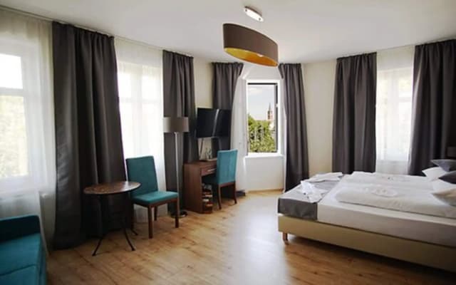 Bett & Buch Hotel - photo 4