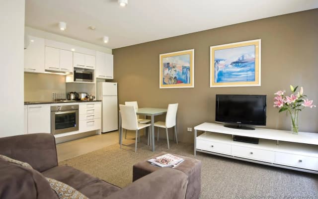 Sydney Harbourside Apartment - photo 3